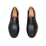 Vestido tipo Gullar para hombre con zapatos de cuero Love-Vegetarian